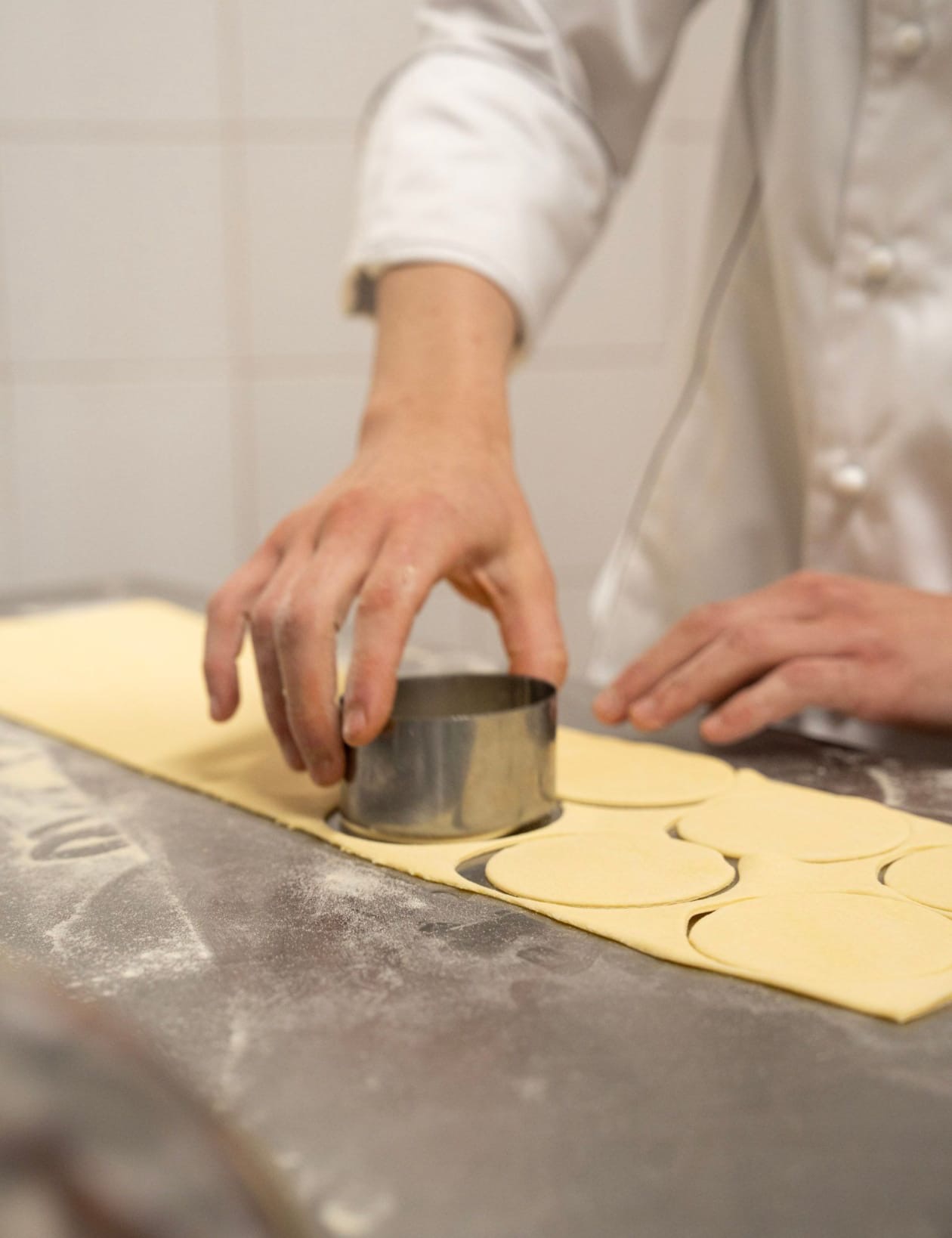 Coppapasta sulla sfoglia — dettaglio di lavorazione
